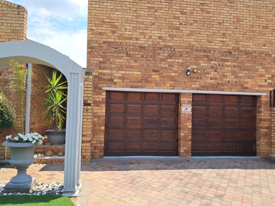 3 Bedroom Property for Sale in Riebeeckstad Free State